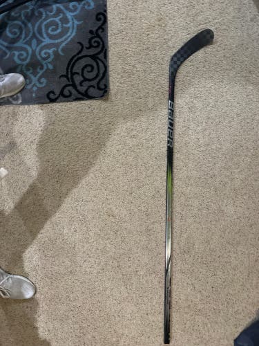 Used Senior Bauer Right Handed P90TM Vapor Hyperlite 2 Hockey Stick