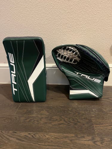 New True Regular L12.2 Glove and Blocker