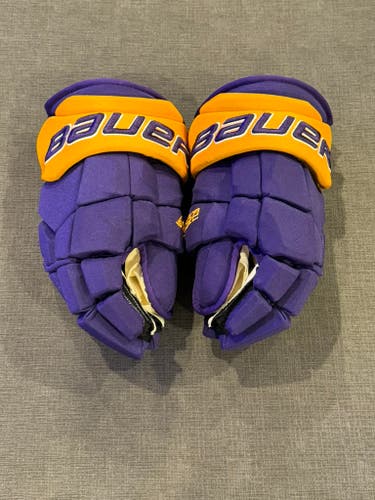LA Kings Alternate - Bauer Supreme Ultrasonic Gloves 15" Short Cuff Pro Stock
