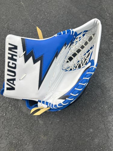 Vaughn V9 goalie glove custom pro