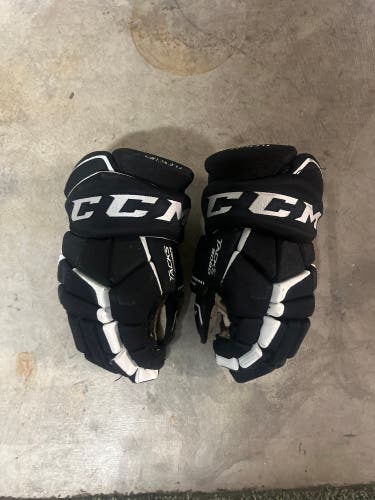 Black CCM Gloves 13’