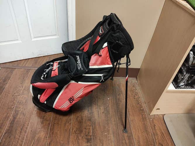 Titleist Voikey Dual Strap Golf Stand Bag Red/Black w Raincover