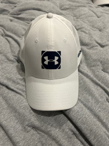 White Used Large/Extra Large Under Armour Hat