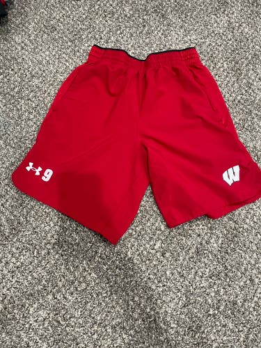 Wisconsin Hockey Team Issued Bundle