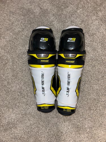 Bauer 2s Pro shin Pads