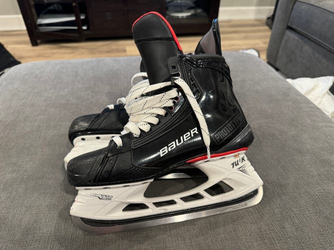 Bauer Vapor Hyperlite Prototype Hockey Skates Size 9 - Fit 2