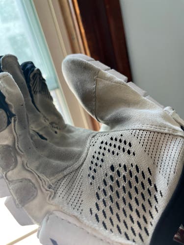 Used  STX Large Surgeon RZR Lacrosse Gloves
