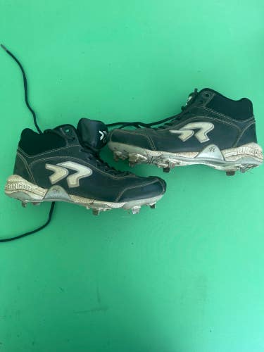 Black Used Size Women's 7.5 Women's Ringor Low Top Pitching Cleats
