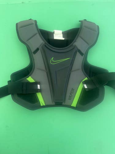 Used Medium Youth Nike Vapor 2.0 Shoulder Pads