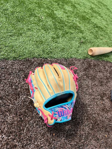 Used 2023 Infield 11.75" A2000 Baseball Glove