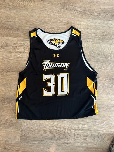 Towson Lacrosse Team Issued Pinnie