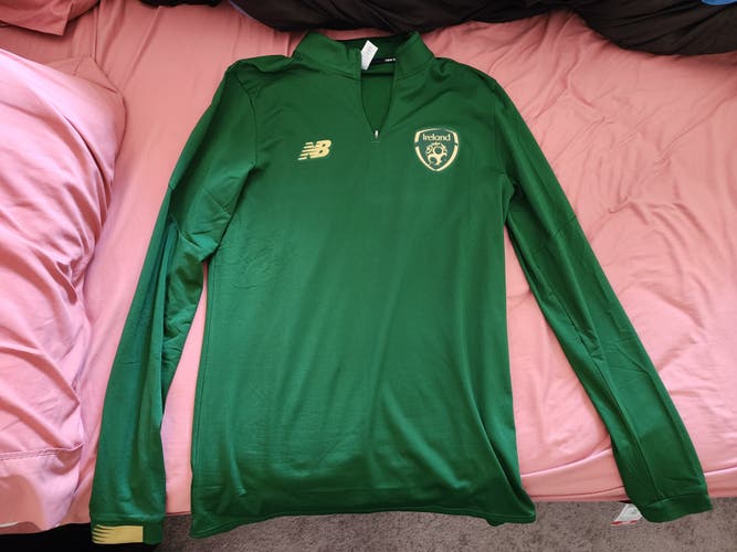 Republic of Ireland Soccer Fleece - Size Large