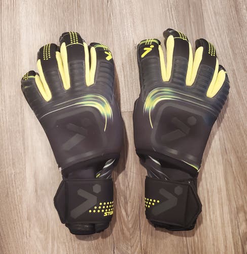 New Size 11 Storelli Silencer Menace Goalie Gloves