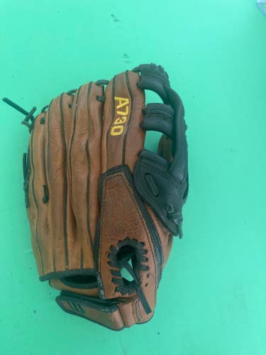 Wilson A730 Softball Glove