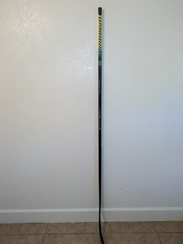 Used Senior Warrior Alpha DX Right Handed Hockey Stick W28