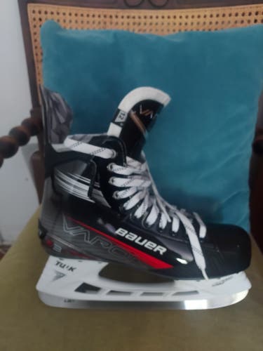 Used Senior Bauer Vapor 3X Hockey Skates Regular Width 12