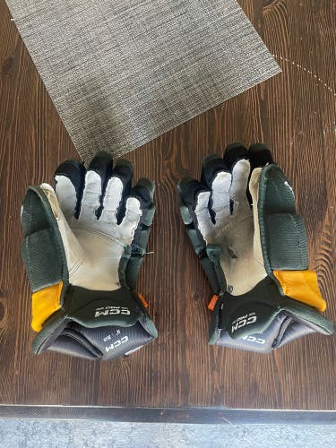 Used  CCM 14" Pro Stock Jetspeed FT4 Pro Gloves