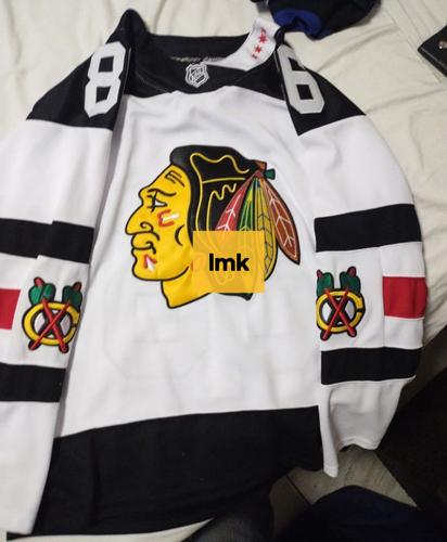 New With Tags Chicago Blackhawks Jersey
