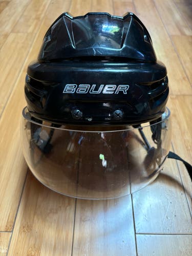Used Medium Bauer Re-Akt Helmet w/mid 2000's Itech Visor
