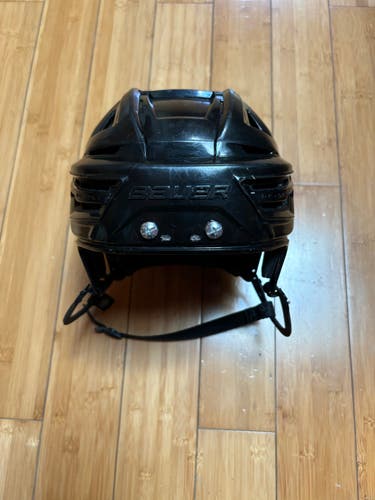 Used Medium Bauer Re-Akt 150 Helmet