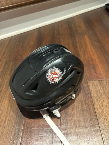 Bauer hockey helmet