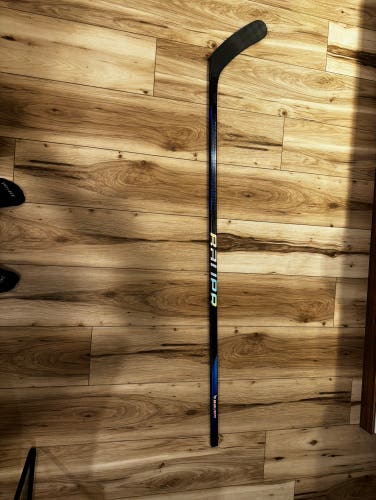 New Bauer Right Handed P92M Nexus Sync Hockey Stick