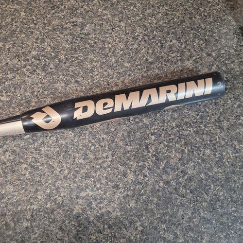 Used DeMarini CF6 Paradox composite Bat (-9) Composite 23 oz 32"