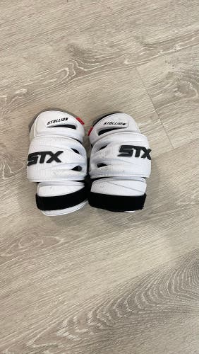 Used Adult STX Stallion 900 Arm Pads