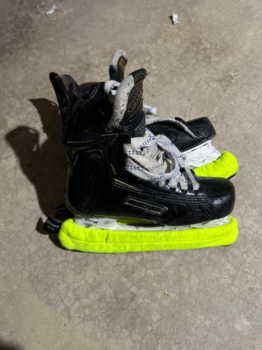 Used Bauer Supreme 2S Pro Hockey Skates