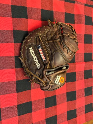 Nokona X2 ELITE-3350 catchers glove