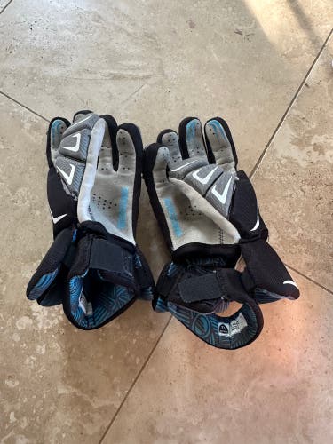 Used  Maverik 12" Charger Lacrosse Gloves