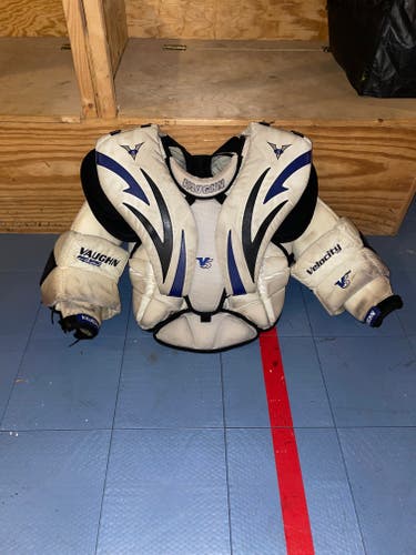 Used Small Pro Spec Vaughn Velocity V5 Goalie Chest Protector