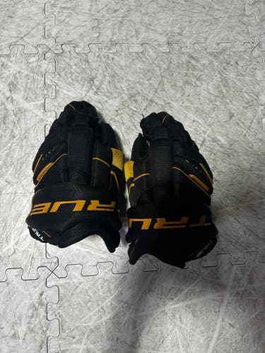Used True Catalyst 7x Gloves - 13”