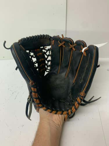 Used Wilson A2000 Pf92 12 1 4" Fielders Gloves