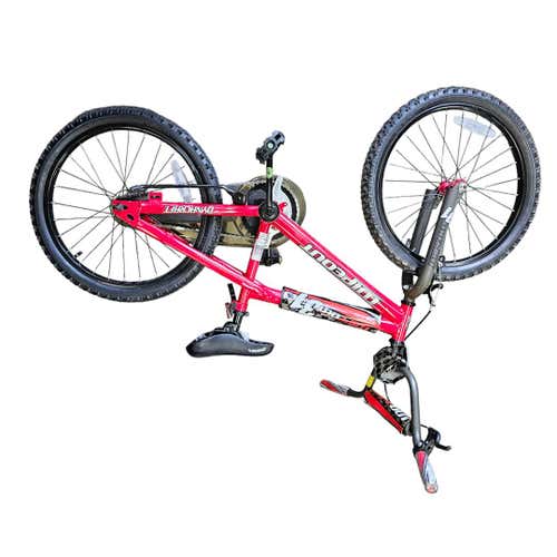 Used Dynacraft Whipe Out 20" Boys' Bikes
