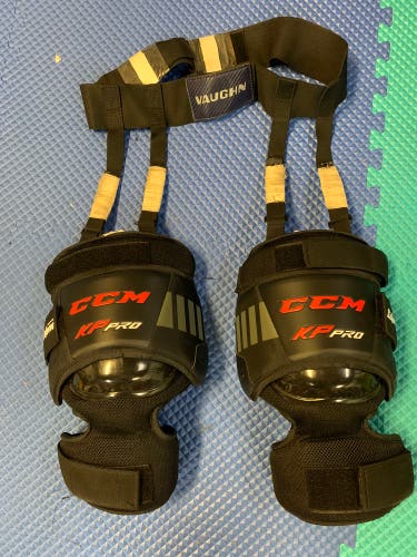 CCM KP Pro Knee Pads