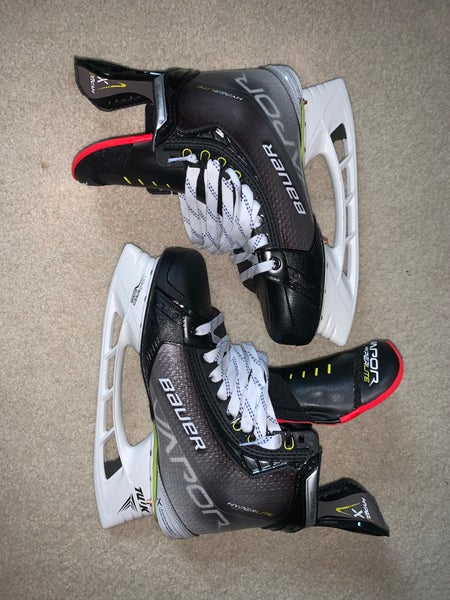 New Senior Bauer Vapor Hyperlite Hockey Skates Regular Width 9
