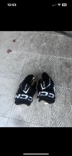 New  CCM 13"  AS550 Gloves