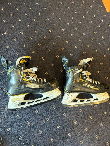 Used Bauer Extra Wide Width 7.5 Supreme 2S Hockey Skates