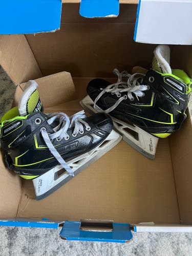 Bauer GSX Junior goalie skates 3.5 D