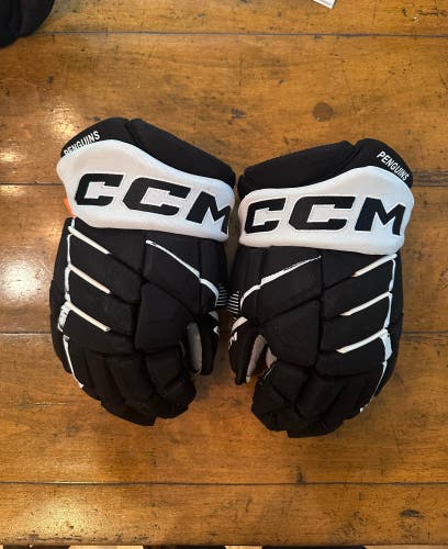 Penguins CCM HGJS Pro Stock Gloves 13”