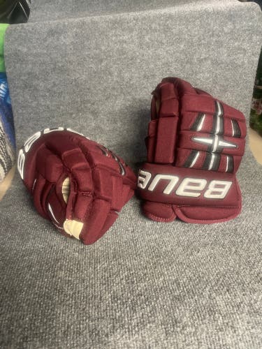 Bauer gloves Maroon
