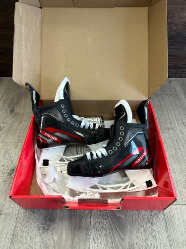 New CCM Regular Width Size 5.5 AS-V Pro Hockey Skates