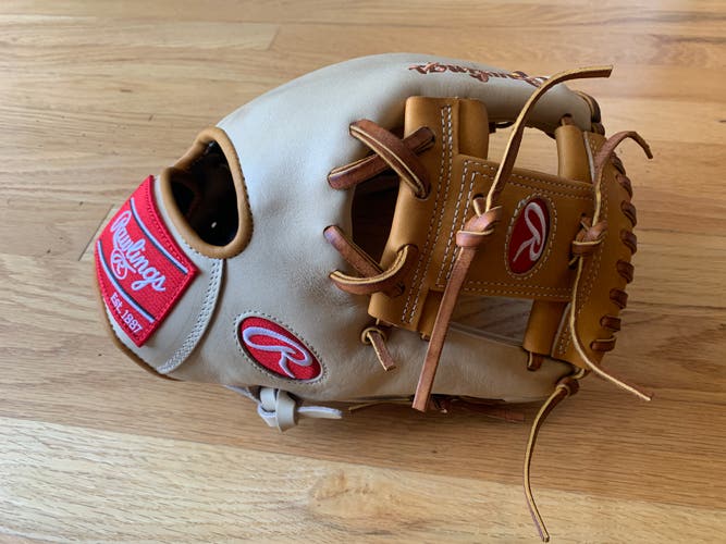 Rawlings 11.5" Heart of the Hide Baseball Glove