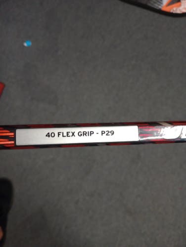 New Junior Left Hand P29 40 Flex JetSpeed FT5 Pro Hockey Stick Uncut 56.5" - Red