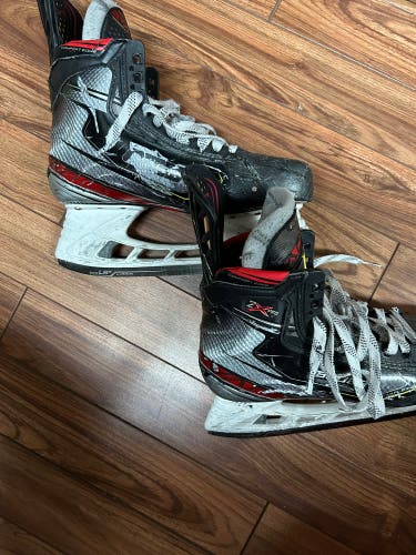 Used Senior Bauer Extra Wide Width  10 Vapor 2X Pro Hockey Skates