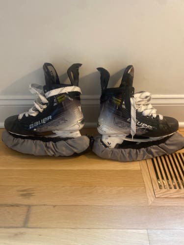 Vapor Hyperlite 2 Hockey Skates Size 5.5 Fit 1