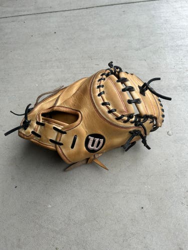 Used Wilson A2000 DPCM 33" Catcher's Glove
