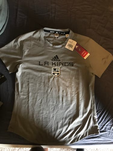 LA Kings adidas Gray Womens Medium LA Kings