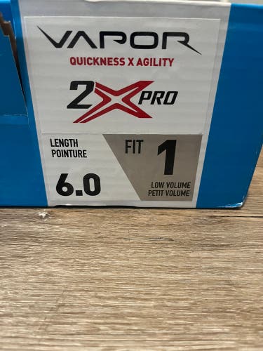 Used Senior Bauer Regular Width Size 6 Vapor 2X Pro Hockey Skates